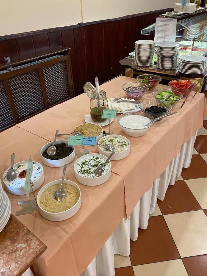 Flora Hotel - Apartments بوروفتس المظهر الخارجي الصورة