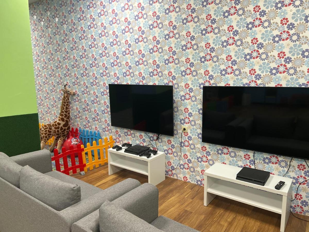 Flora Hotel - Apartments بوروفتس المظهر الخارجي الصورة