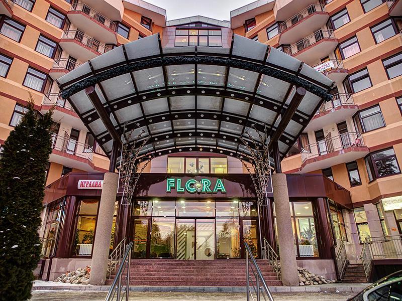 Flora Hotel - Apartments بوروفتس المظهر الخارجي الصورة