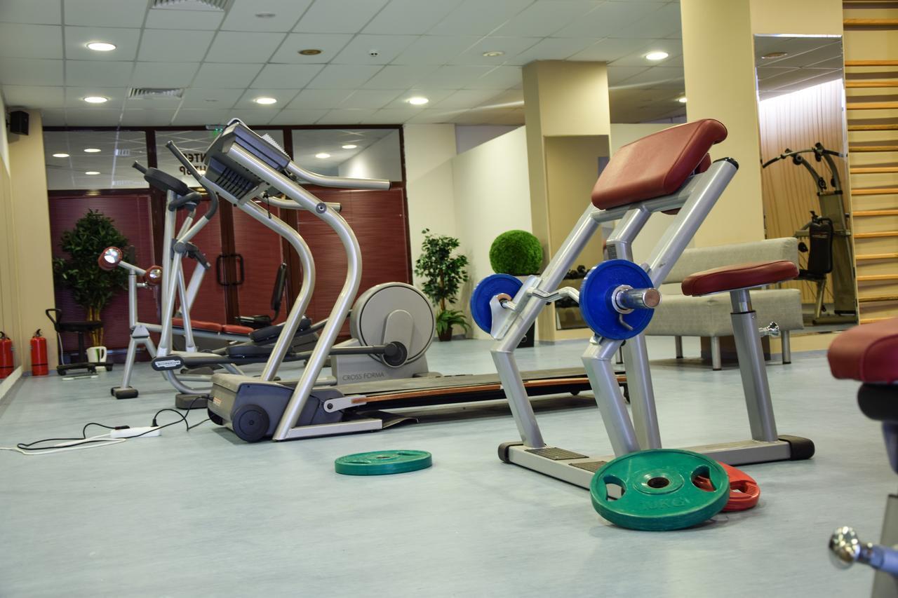 Flora Hotel - Apartments بوروفتس المظهر الخارجي الصورة