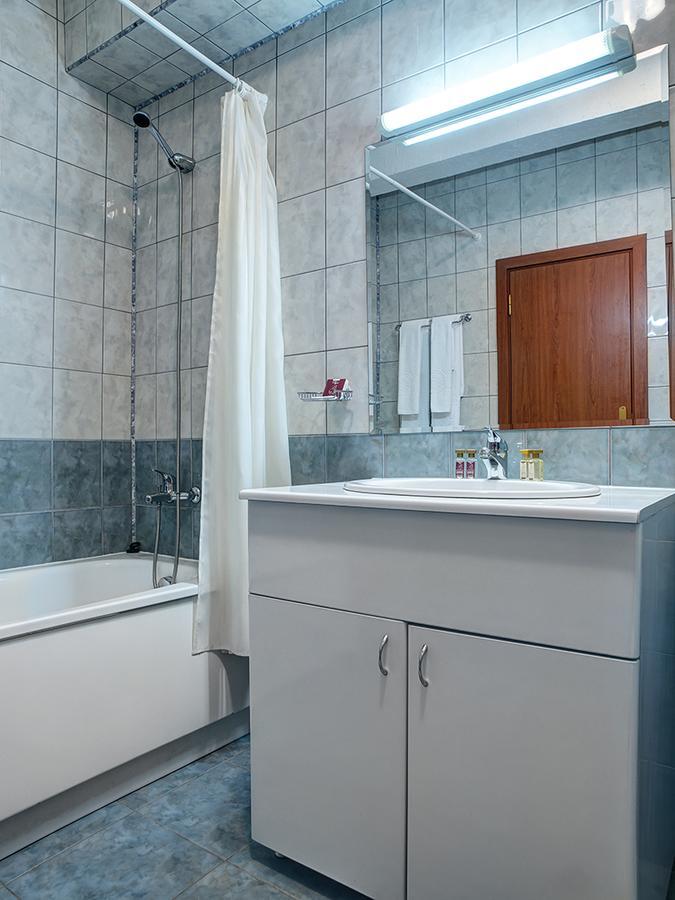 Flora Hotel - Apartments بوروفتس المظهر الخارجي الصورة