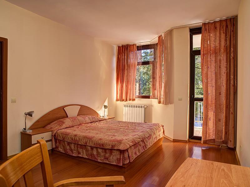 Flora Hotel - Apartments بوروفتس المظهر الخارجي الصورة