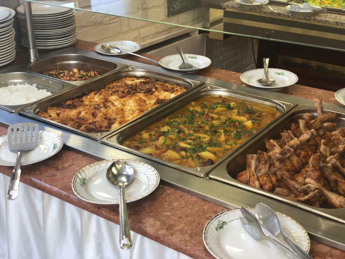Flora Hotel - Apartments بوروفتس المظهر الخارجي الصورة
